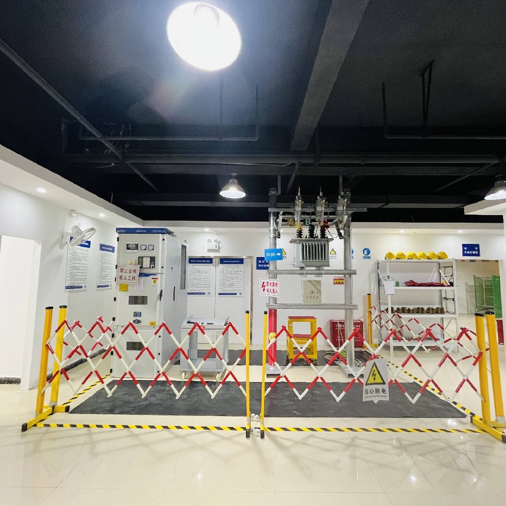 设备齐全的实操教室